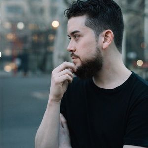 Meet your Posher, Carlos marcel